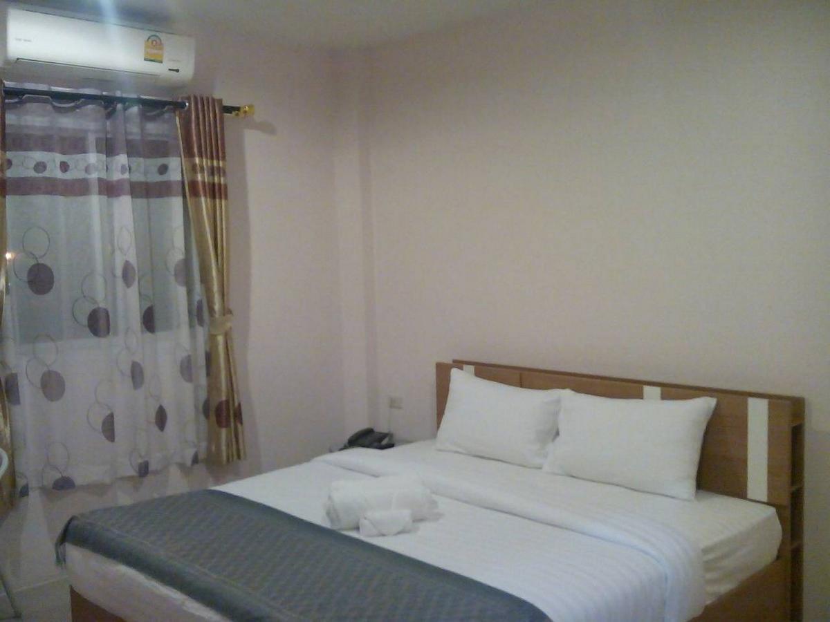 The Zara Double Tree Hotel Ubon Ratchathani Chambre photo